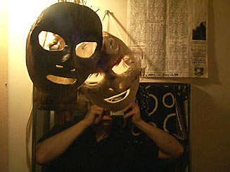 mask002w